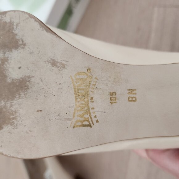 Vintage 90s Bandolino cream heels size 8 narrow - Picture 13 of 13